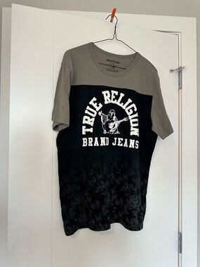 True Religion Olive and Black Graphic Crewneck Tee
